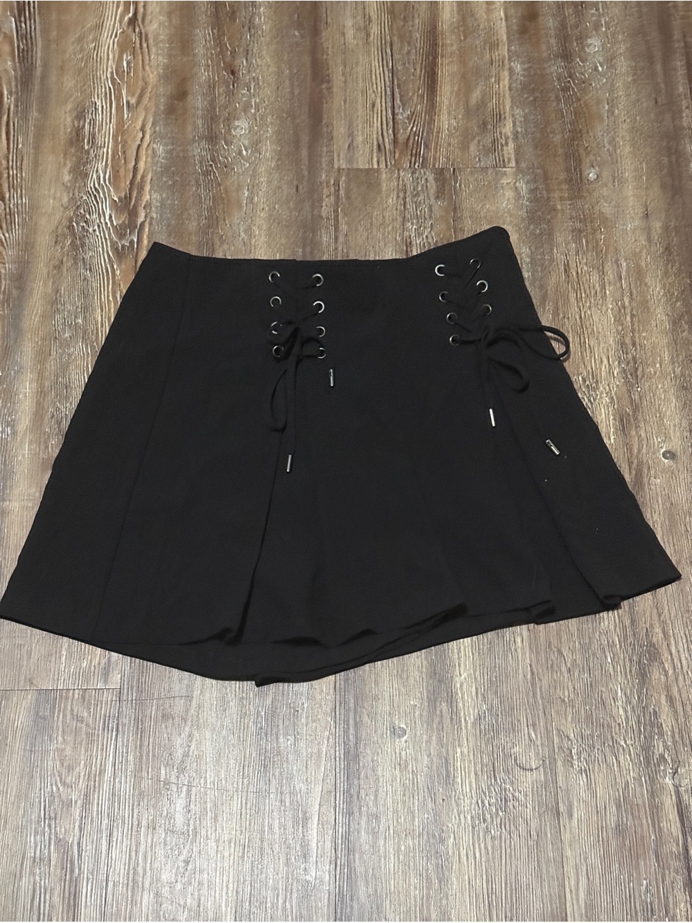 Cupcakes and Cashmere Dual Lace Up Shorts Women's 4 High Rise Black Pull On NWT